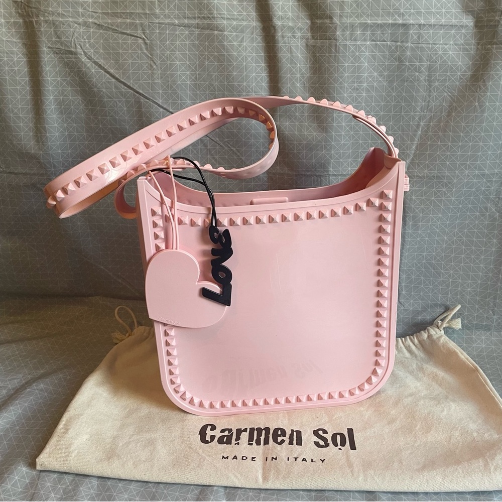 Carmen Sol Fico Large Crossbody in Pink with Charms